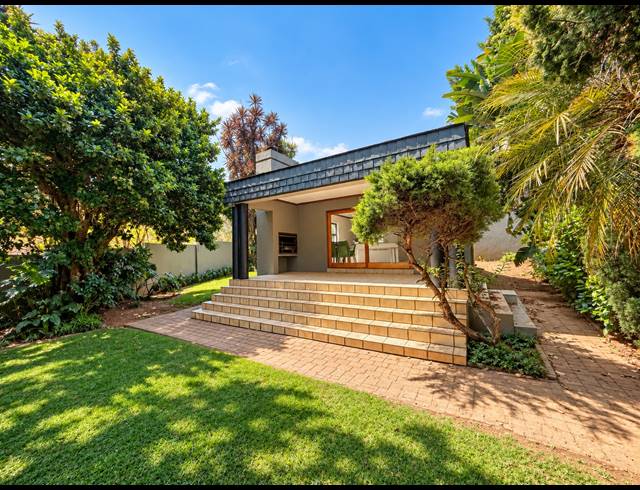 2 BEDROOM APARTMENT FOR SALE IN NORTHCLIFF